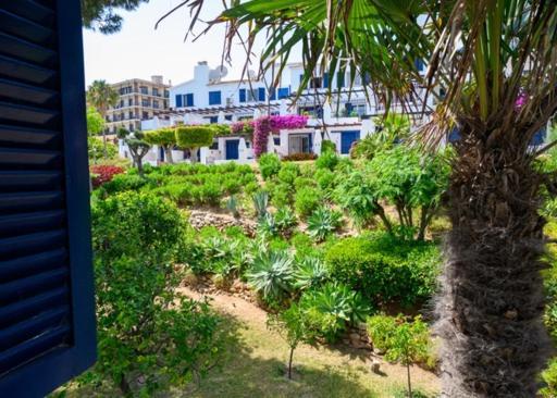 Newly Renovated 2 Bedroom Beachfront House Sitio de Calahonda Buitenkant foto